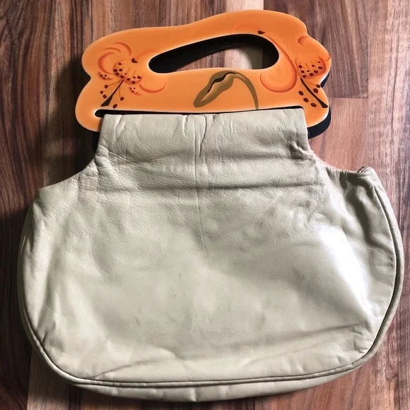 ‼️SOLD 1980’s Patricia Smith Moon Bag Needlepoint Hand Painted Lacquer Floral - Picture 3 of 10